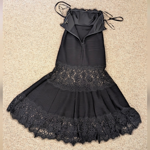 Tadashi Shoji Designer Black Cut-out Lace Mermaid Evening Gown Dress Women's LG - Picture 6 of 14